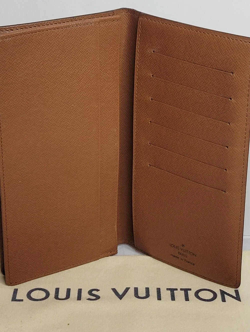 Louis Vuitton guaranteed authentic+authentic